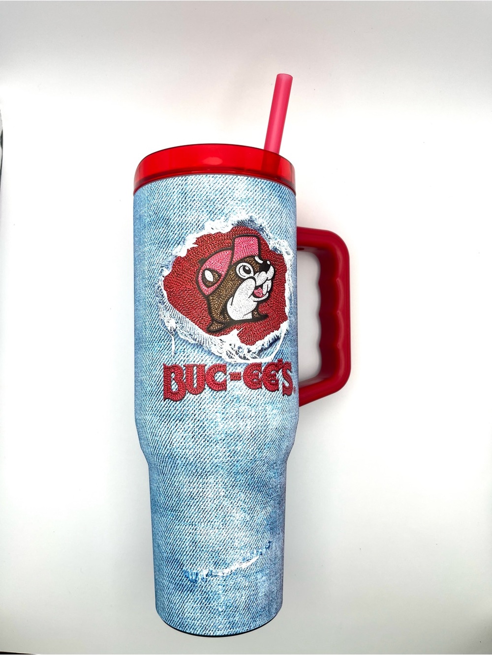 Buc-ee's Textured 40oz Distressed Denim Patterned Yukon Tumbler-Red & Blue